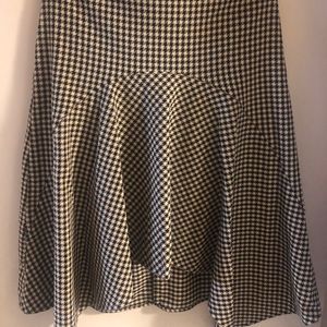Blk/White Houndstooth skirt